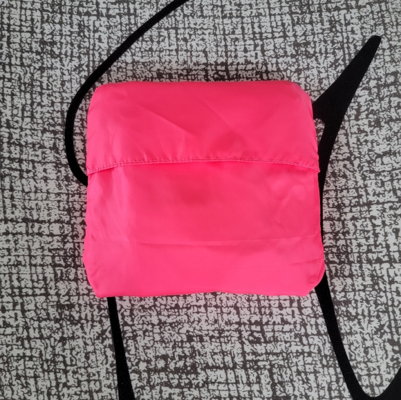 NWT Victoria's Secret Sport Gym Bag - Picture 5 of 7